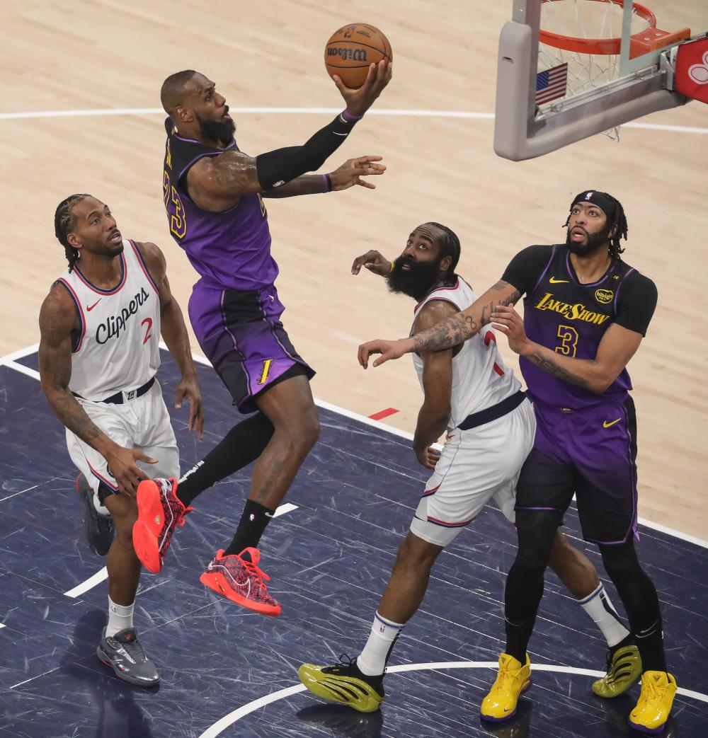 活动和强大 活动和强大