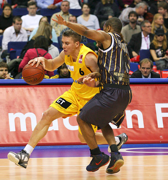 近38个法甲客场比赛巴黎未尝败绩，追平欧洲五大联赛最长纪录.