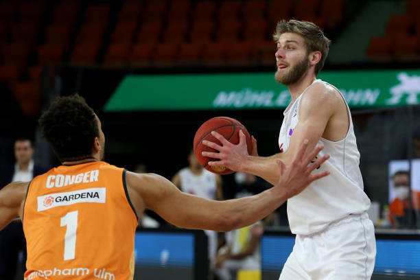 队的关键角 队的关键角